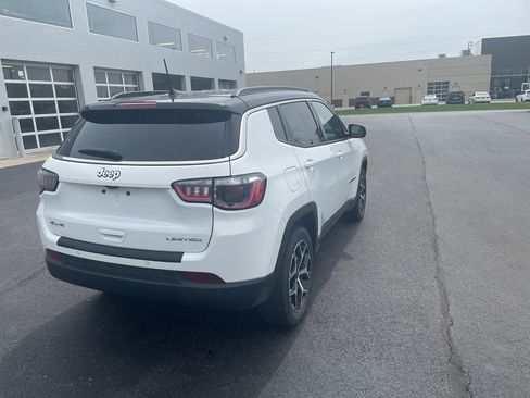 Used 2025 Jeep Compass Limited AWD/4WD image 6
