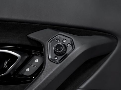 Used 2023 Lamborghini Huracan EVO RWD image 10