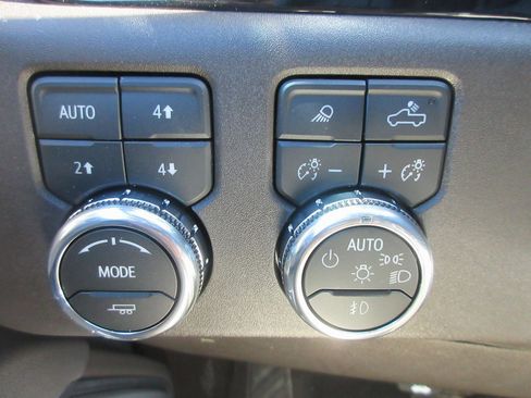 New 2026 GMC Sierra 1500 SLT image 16