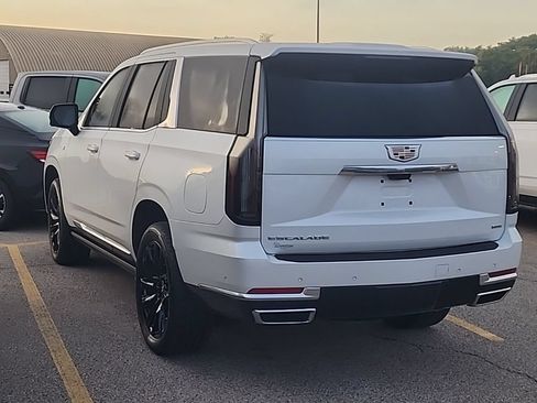 Used 2025 Cadillac Escalade Premium Luxury w/ Touring Package AWD/4WD image 3