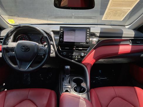 Used 2022 Toyota Camry XSE FWD image 15
