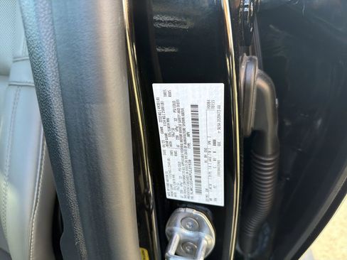 Used 2023 Lincoln Corsair Reserve w/ Equipment Group 202A image 34