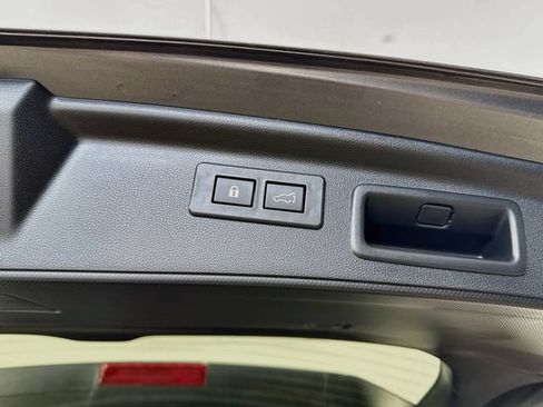 Used 2024 Subaru Forester Premium AWD/4WD image 36
