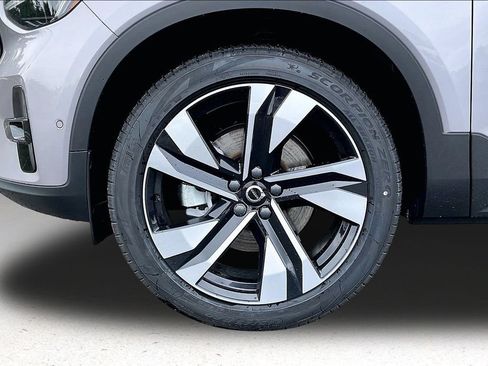 New 2026 Volvo XC40 B5 Ultra w/ Protection Package Premier AWD/4WD image 14