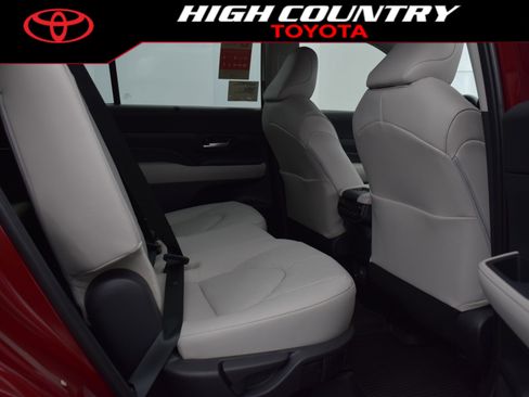 New 2026 Toyota Grand Highlander Limited image 11