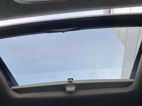 Used 2017 GMC Acadia Denali w/ Technology Package image 3