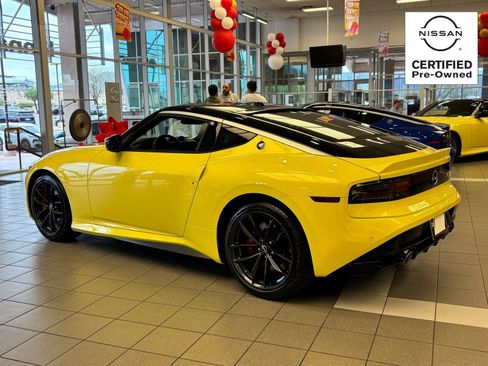 Certified 2024 Nissan Z Performance w/ Floor Mat Package image 3