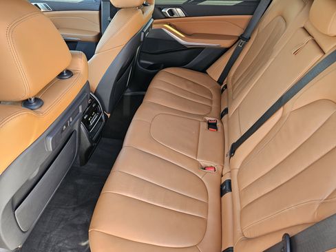 Used 2022 BMW X5 sDrive40i w/ M Sport Package image 31