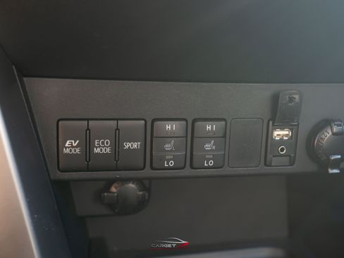 Used 2016 Toyota RAV4 Limited AWD/4WD image 34