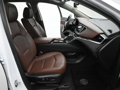 Used 2019 Buick Enclave Avenir w/ Avenir Technology Package AWD/4WD image 25