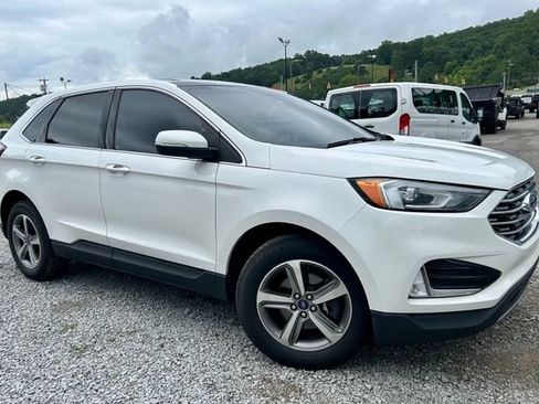 Used 2020 Ford Edge SEL w/ Convenience Package FWD image 4