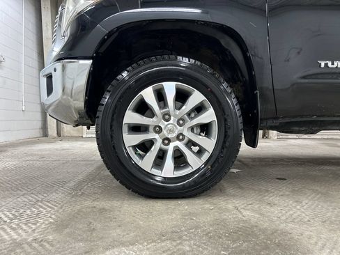 Used 2015 Toyota Tundra Limited w/ Limited Premium Package AWD/4WD image 12
