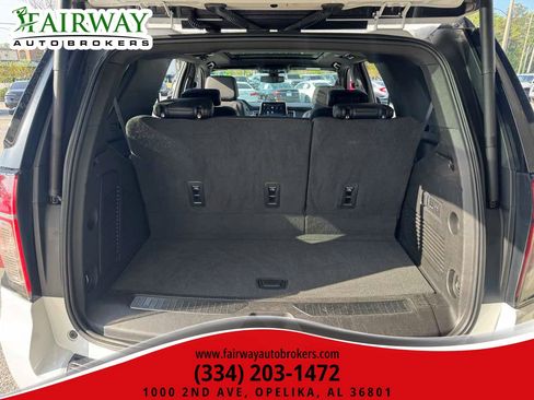 Used 2022 Chevrolet Tahoe Z71 w/ Luxury Package AWD/4WD image 17
