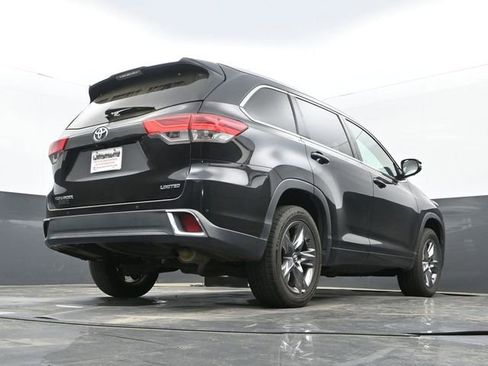 Used 2019 Toyota Highlander Limited Platinum image 11