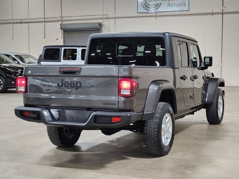 Used 2021 Jeep Gladiator Sport image 8