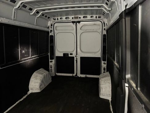 Used 2023 RAM ProMaster 2500 FWD image 8