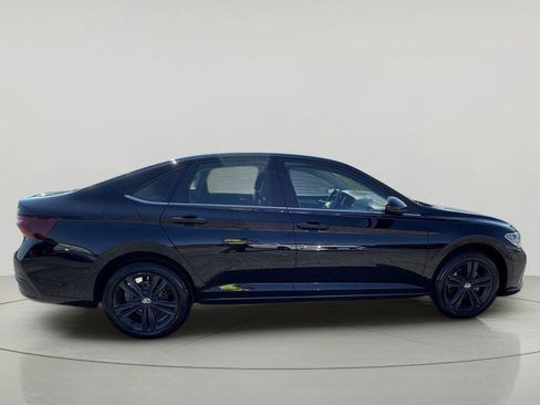 Used 2023 Volkswagen Jetta SE w/ Panoramic Sunroof Package FWD image 8