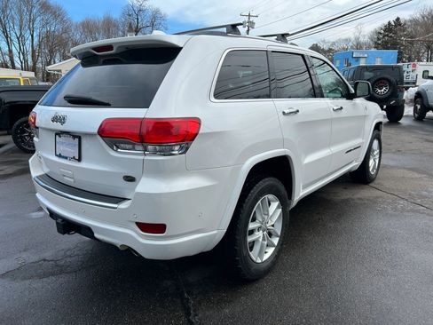 Used 2018 Jeep Grand Cherokee Overland image 3