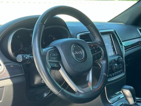 Used 2018 Jeep Grand Cherokee Overland AWD/4WD image 20