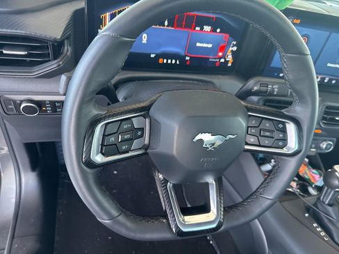 Used 2025 Ford Mustang Coupe RWD image 8