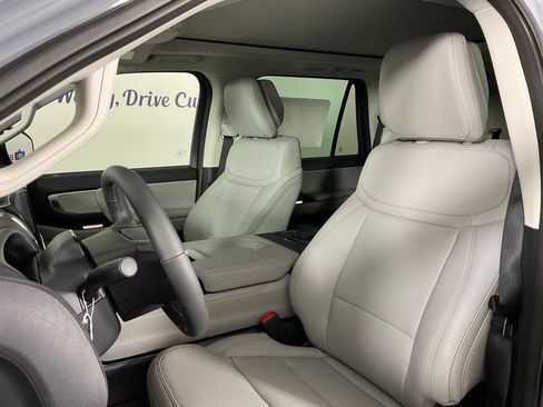 New 2027 Ford Expedition Active RWD image 14