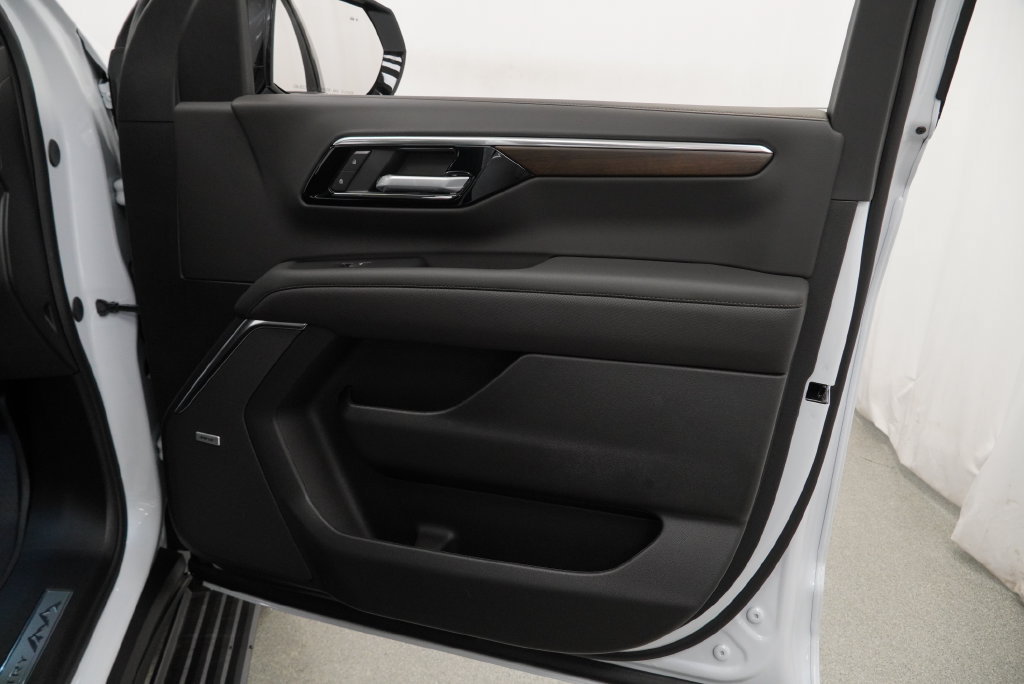 New 2026 Chevrolet Tahoe High Country AWD/4WD image 31