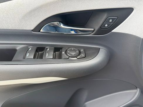 Used 2020 Chevrolet Bolt LT image 25