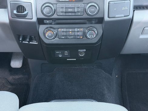 Used 2015 Ford F150 XLT w/ Equipment Group 302A Luxury RWD image 18