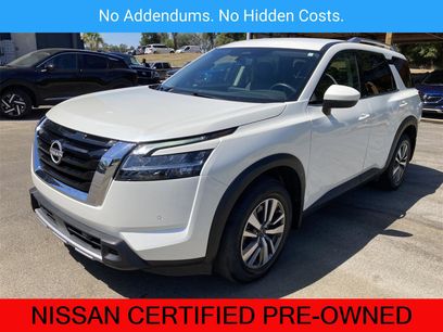 Used 2023 Nissan Pathfinder SL