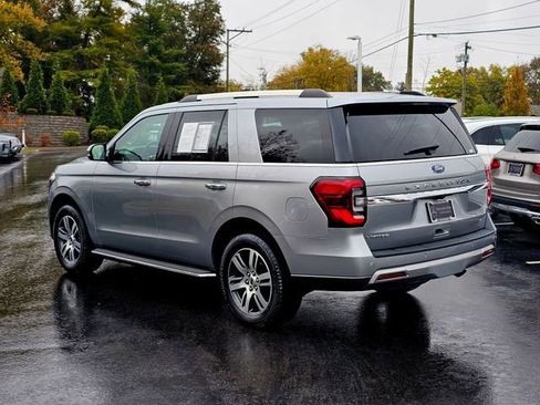Used 2022 Ford Expedition Limited image 12