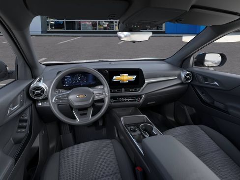 New 2026 Chevrolet Equinox LT w/ Safety and Technology Package FWD image 15