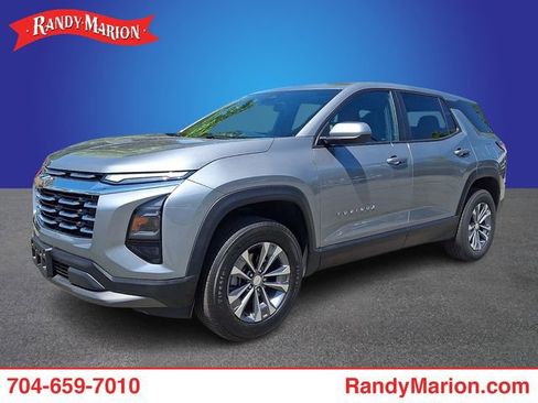 Used 2025 Chevrolet Equinox LT FWD image 1