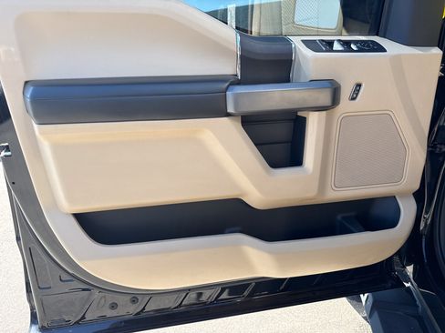 Used 2018 Ford F150 XLT AWD/4WD image 15
