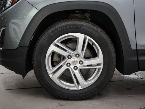 Used 2018 GMC Terrain SLE w/ Driver Convenience Package AWD/4WD image 30