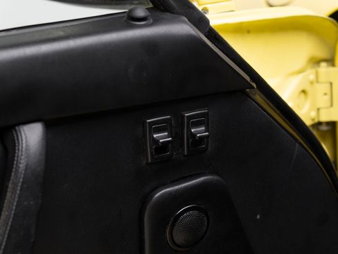Used 1988 Porsche 911 Carrera RWD image 19