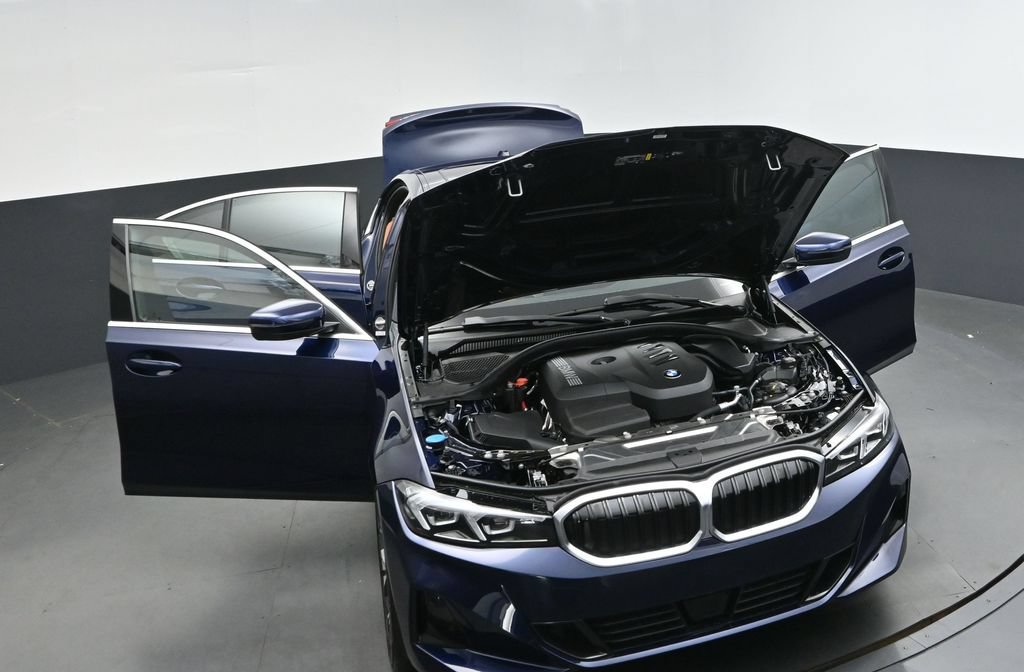 Used 2026 BMW 330i Sedan w/ Convenience Package RWD image 52