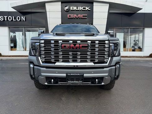 Used 2024 GMC Sierra 3500 Denali w/ Denali Reserve Package image 5