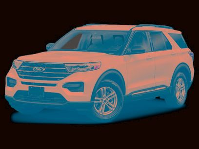 Certified 2022 Ford Explorer XLT w/ Class IV Trailer Tow Package