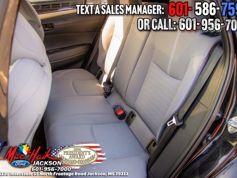 Used 2025 Toyota Corolla Cross S image 8