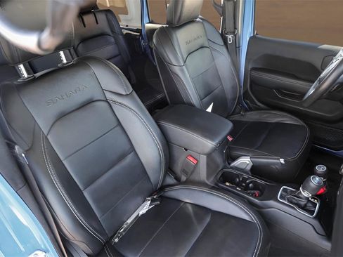 Used 2022 Jeep Wrangler Unlimited Sahara w/ Cold Weather Group image 29