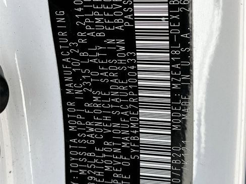 Used 2024 Toyota Corolla LE image 28