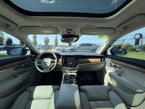 Used 2019 Volvo S90 T8 Inscription w/ Luxury Package AWD/4WD image 13