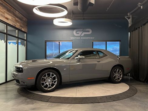Used 2017 Dodge Challenger GT w/ Driver Convenience Group image 7