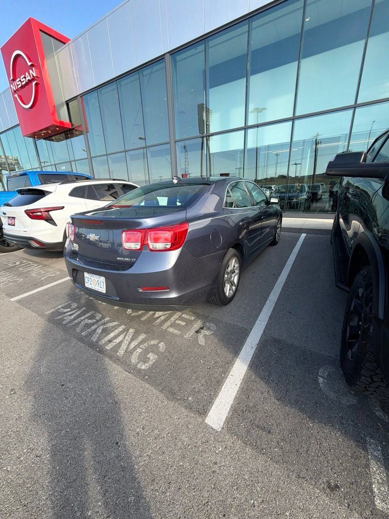 Used 2015 Chevrolet Malibu LT w/ Power Convenience Package FWD image 3