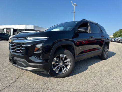 Used 2025 Chevrolet Equinox LT w/ Convenience Package II AWD/4WD image 1