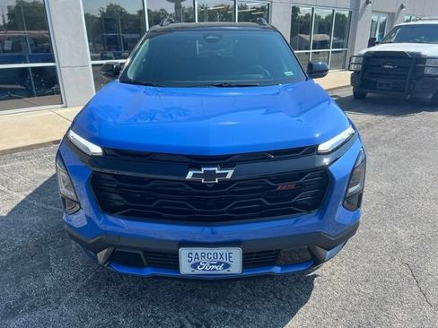 Used 2026 Chevrolet Equinox RS AWD/4WD image 2
