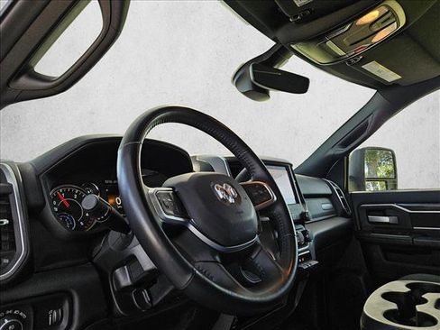 Used 2024 RAM 3500 Big Horn image 9