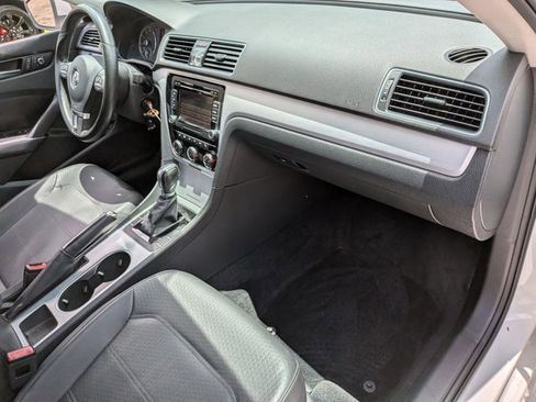 Used 2013 Volkswagen Passat 2.5 SE FWD image 20