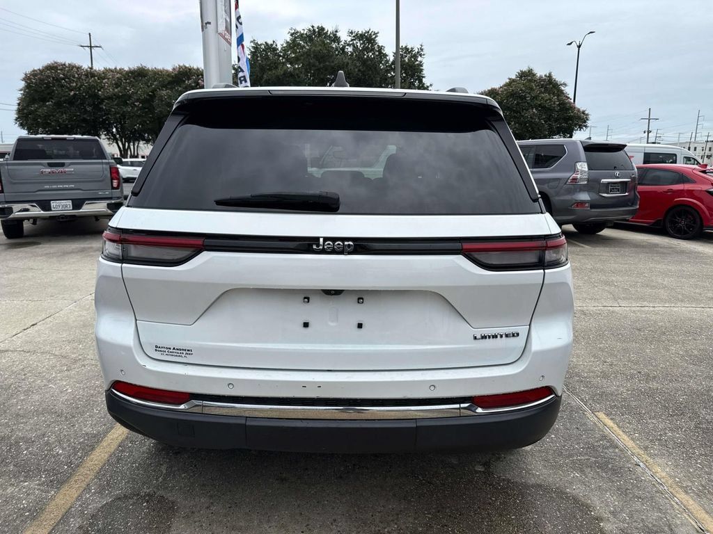 Used 2022 Jeep Grand Cherokee Limited RWD image 6