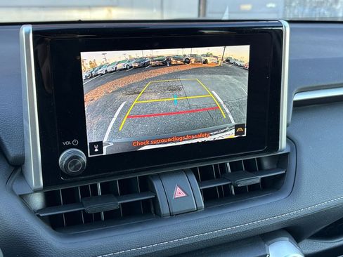 Used 2025 Toyota RAV4 XLE image 17